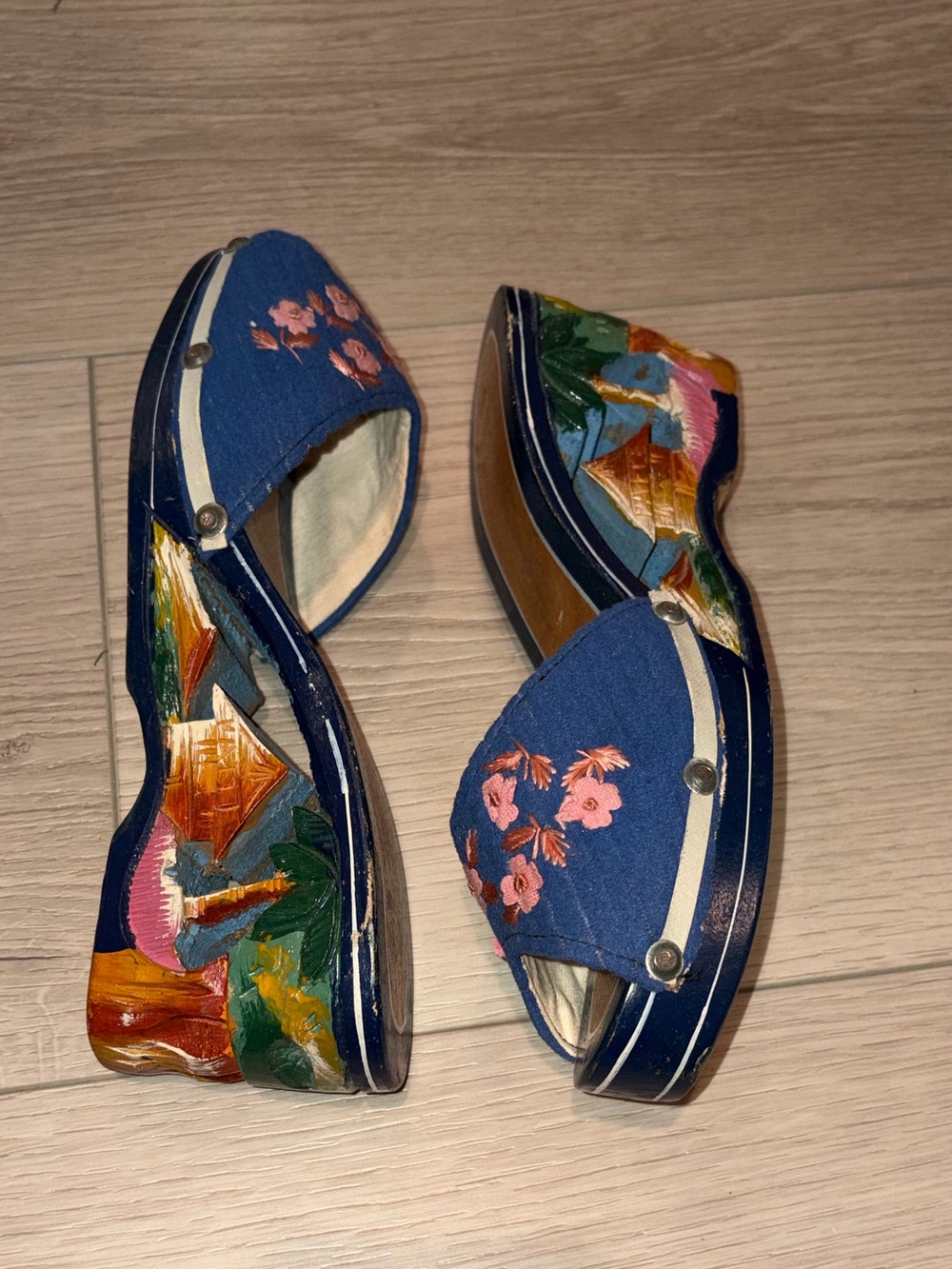 Women's 1940’s Hand painted Philippines Wooden Wedge Sandals